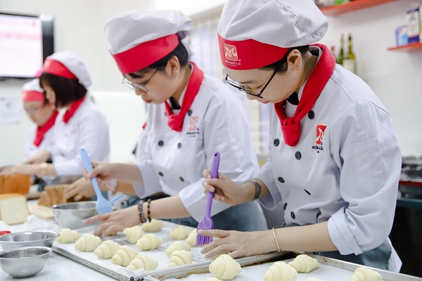 Nghề làm bánh ở Việt Nam 