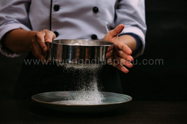 Làm bánh gato với cake flour 