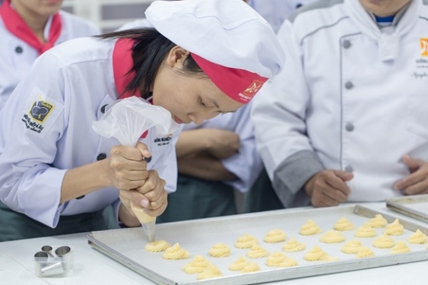 Xuất khẩu lao động nghề làm bánh: hướng đi mới của giới trẻ Việt