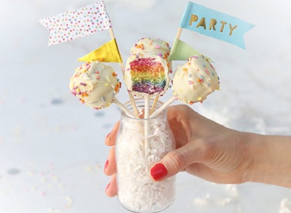 Cake pop là gì? Cách làm cake pop với công thức cực đơn giản