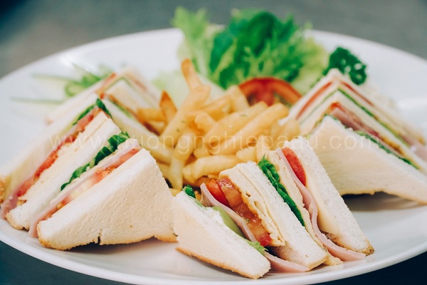 Bánh mì sandwich ăn với gì vừa ngon vừa tốt cho sức khỏe?