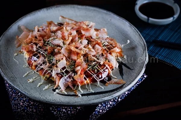 Cách làm bánh xèo Nhật Bản Okonomiyaki thơm ngon, đơn giản