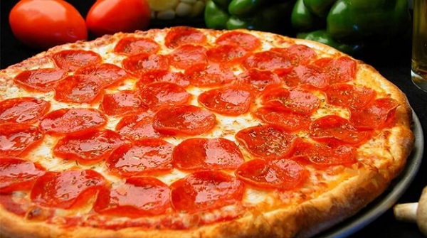 Bánh pizza pepperoni