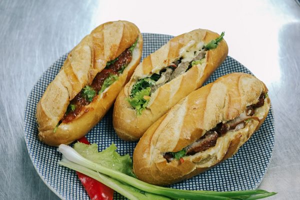 chiếc bánh mì thơm ngon