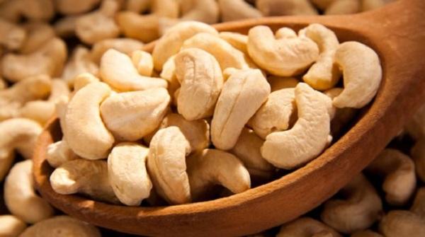 Hạt điều (Cashew nuts)