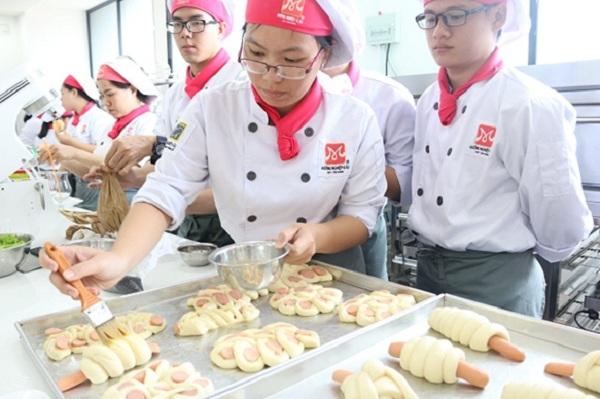 cơ hội việc làm xuất khẩu lao động cho nghề bánh