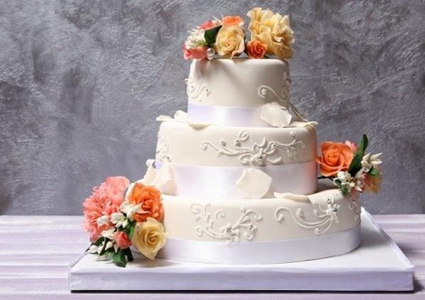Bánh cưới 3 tầng rời màu trắng và hoa hồng đẹp nhất tháng 10 | Bánh kem cao  cấp