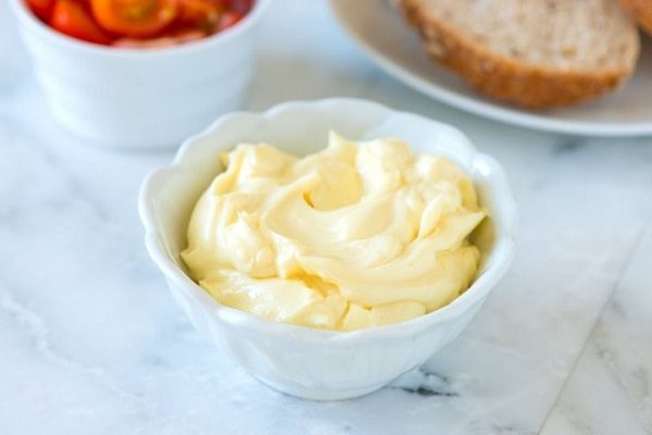 Cách làm sốt mayonnaise ngon mê mẩn chỉ trong 5 phút