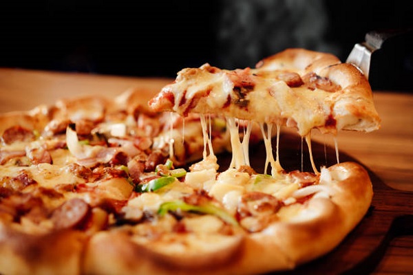 Bật Mí Cách Làm Pizza Cực Đơn Giản Ngay Tại  Nhà