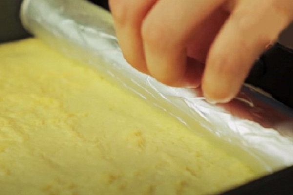 cuộn bánh thành nhiều lớp