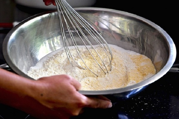 cách làm bánh bông lan chay đơn giản