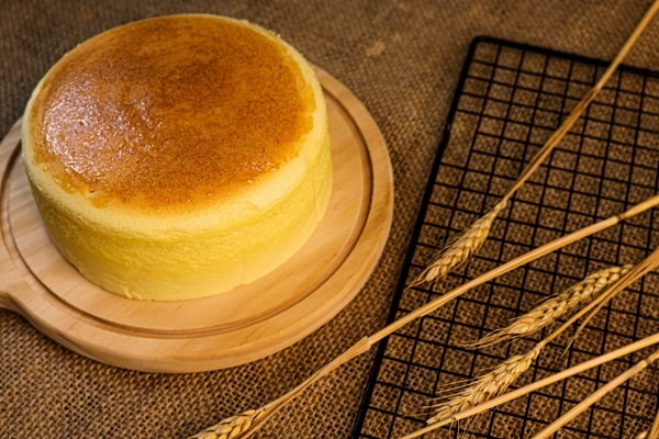 Cách làm bánh bông lan quýt hấp không cần lò nướng mềm xốp, đơn giản