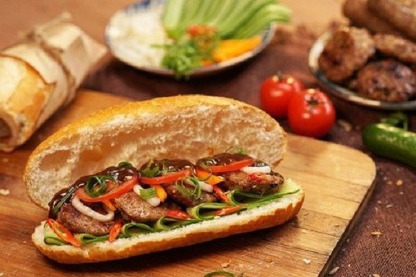 Nguyên liệu làm bánh mì Việt